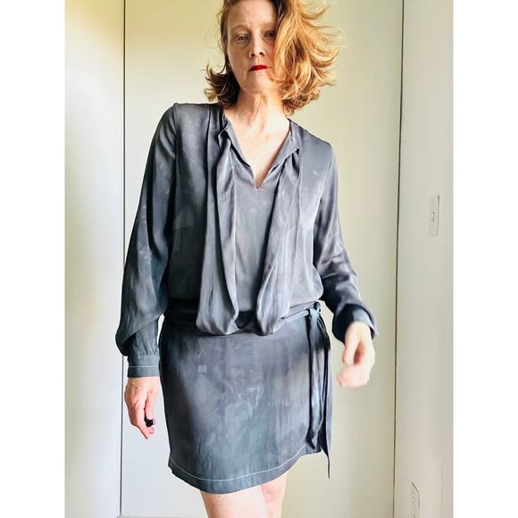 Diane Von Furstenberg Silk Y2K Does 40s Dress Mini Grey Tie Dye Print - Picture 2 of 10